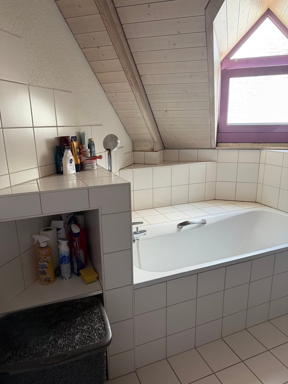 Grosszügige 4.5-Zimmer-Dachwohnung mit Bergblick in Tafers 4