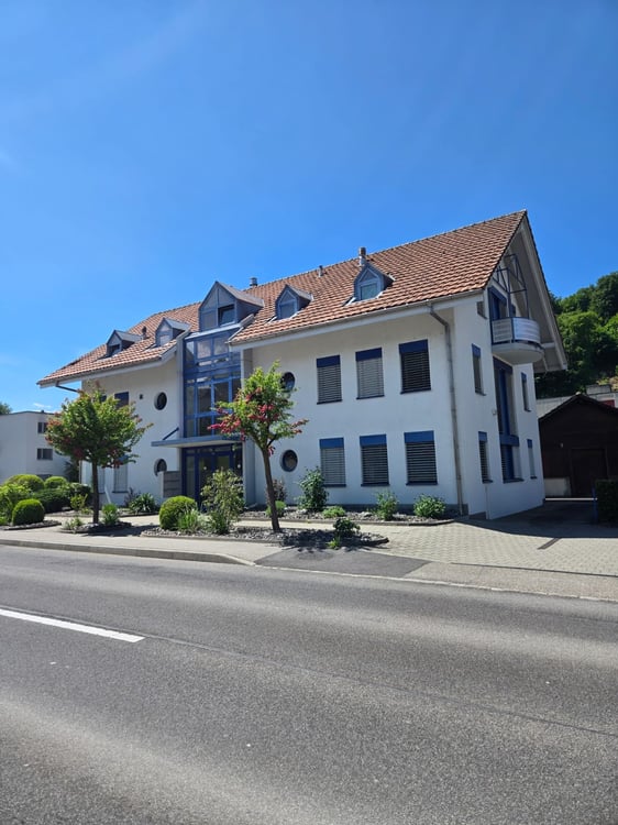 Grosszügige 4.5-Zimmer-Dachwohnung mit Bergblick in Tafers 2