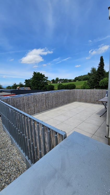 Neuwertige 3.5-Zimmer-Dachwohnung mit Bergblick 11