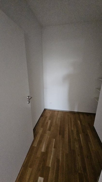Neuwertige 3.5-Zimmer-Dachwohnung mit Bergblick 8