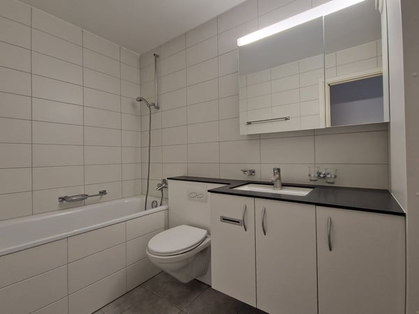 Helle 7.5 Zimmerwohnung im 2. Stock (ohne Lift) mit Ausblick 14