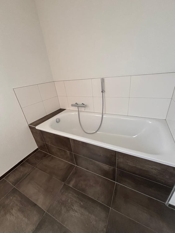 Moderne 3.5-Zimmerwohnung mit grossem Balkon 12