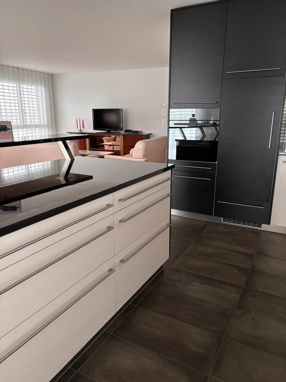 Moderne 3.5-Zimmerwohnung mit grossem Balkon 8