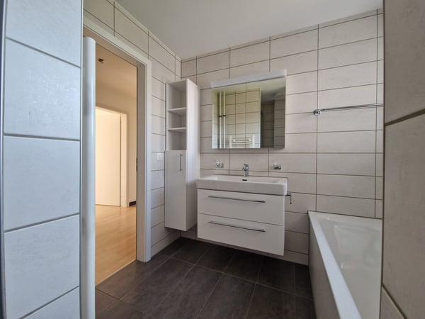 Zentral gelegene 3.5 Zimmer-Familienwohnung 19