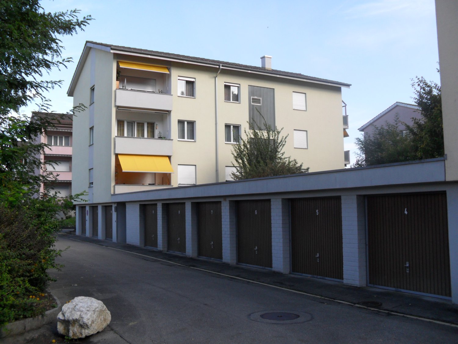 Bild Gemütliche 4.5-Zimmer-Wohnung mit Balkon und separater Essecke