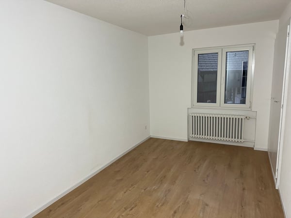 Charmante 4-Zimmer-Wohnung mit Terrasse mitten in Aarwangen 3