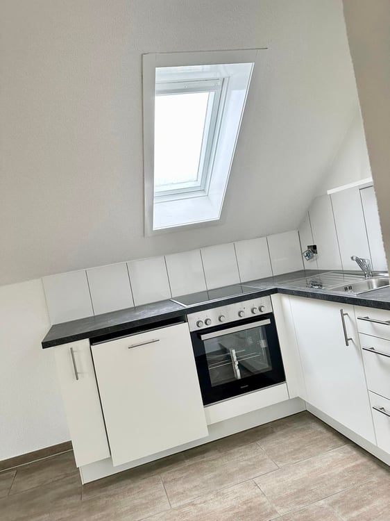 Helle, sanierte 3.5-Zimmerwohnung an zentraler Lage zu vermieten 5
