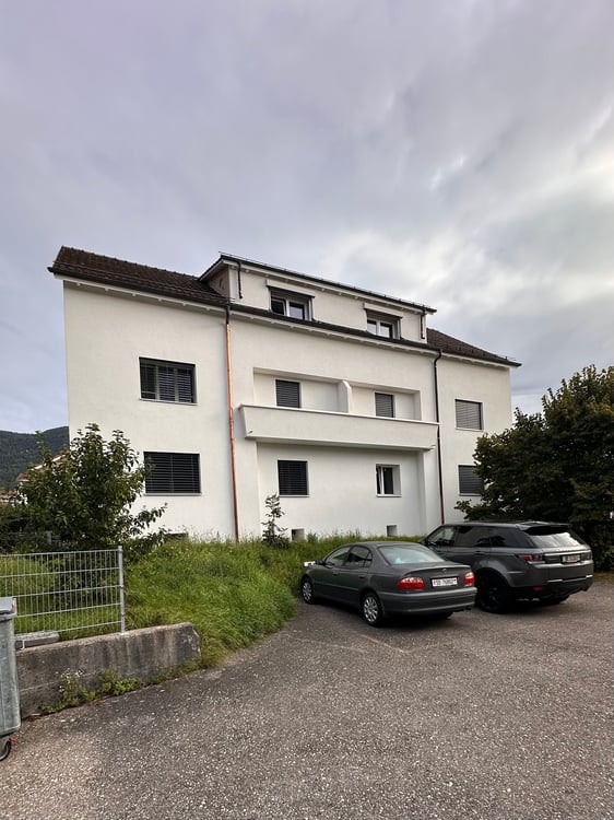 Helle, sanierte 3.5-Zimmerwohnung an zentraler Lage zu vermieten 1
