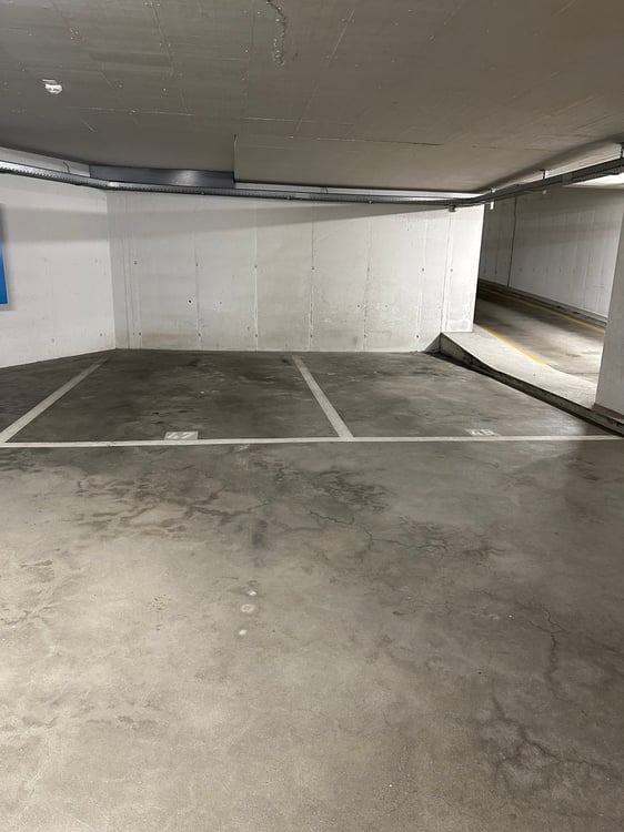 Einstellhallenplätze zu vermieten 3