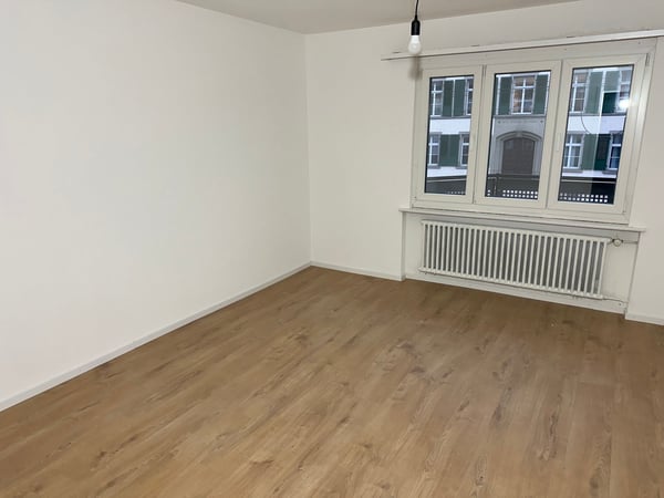 Charmante 4-Zimmer-Wohnung mit grosser Terrasse mitten in Aarwangen 4