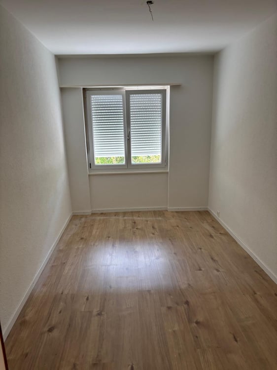 Helle 4-Zimmer-Wohnung im Hochparterre mit Balkon in Studen 6
