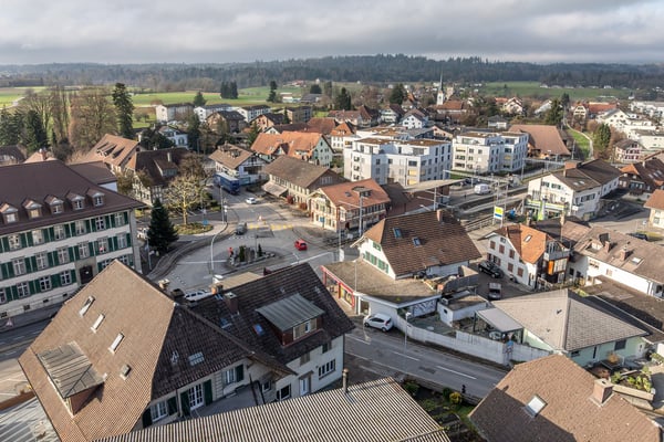 Moderne Geschäftsräume an der Langenthalstrasse 1 in Aarwangen 3