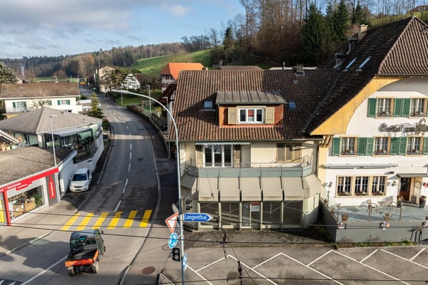 Moderne Geschäftsräume an der Langenthalstrasse 1 in Aarwangen 2