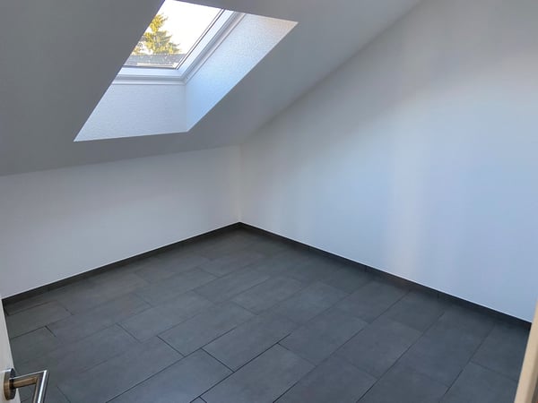 Charmante 3.5-Zimmer-Dachwohnung mit Terrasse und schöner Aussicht in Aarwangen 7