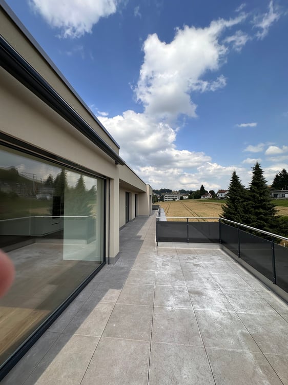 Sehr schöne, neue 3.5-Zimmer-Dachwohnung mit Panoramablick in Huttwil 10
