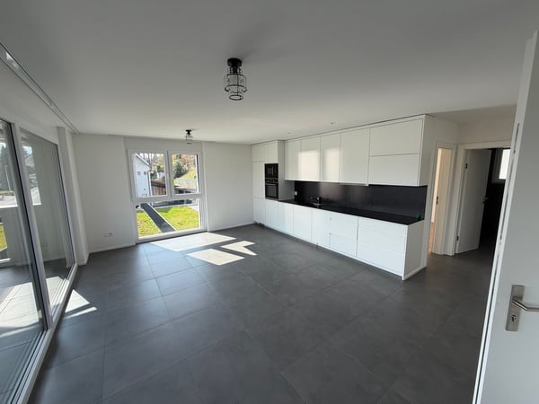 Moderne 3.5-Zimmer-Wohnung mit grosser Terrasse und Balkon 6