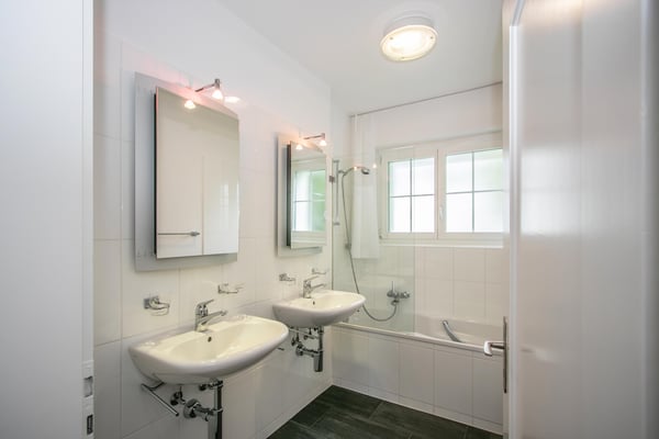 Kleines Mehrfamilienhaus am Rosenberg 6