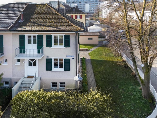 Doppeleinfamilienhaushälfte mit grossem Garten 3