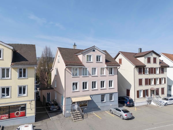 Zentral gelegenes Wohn-/Geschäftshaus in St. Gallen 1