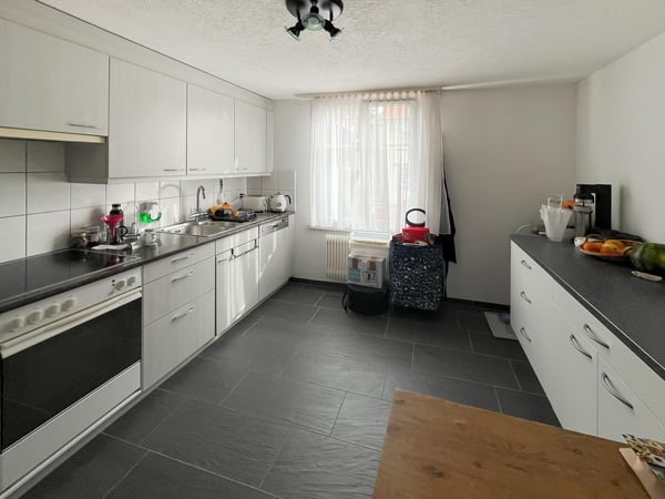 Wohn-/Geschäftshaus mit 3 Gewerbeflächen und 2 Wohnungen 6