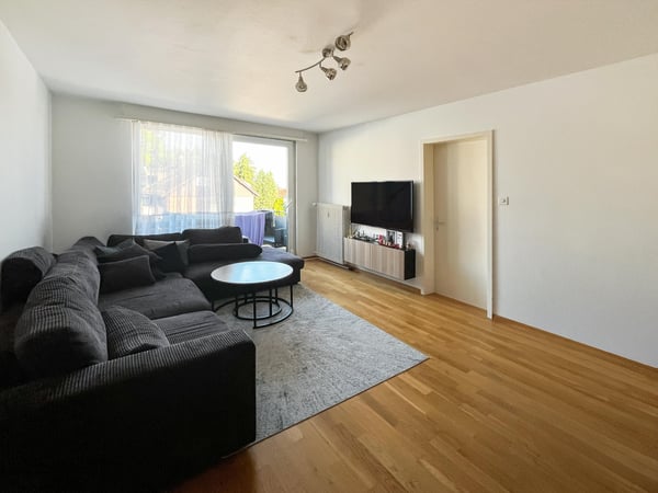 Renovierte 3-Zimmer-Eigentumswohnung mit Balkon 1