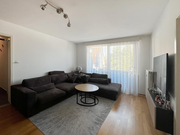 Renovierte 3-Zimmer-Eigentumswohnung mit Balkon 2