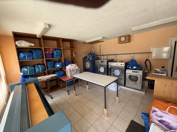 A vendre à la Tzoumaz un local commercial utlisé actuellement comme blanchisserie 2
