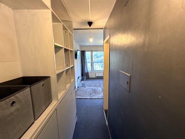 A vendre dans la station de la Tzoumaz studio avec place de parc intérieure 3