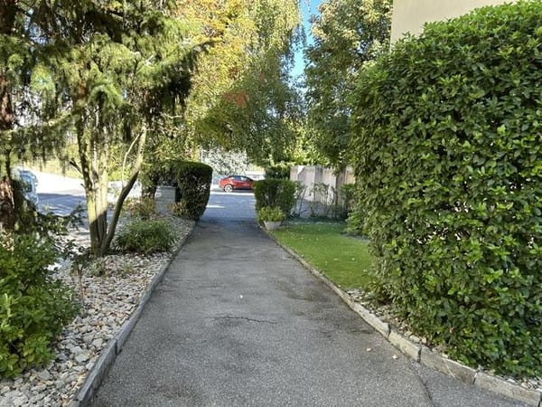 A louer splendide 4.5 pièces dans le quartier résidentiel de Gravelone à Sion 12