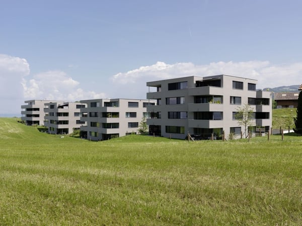 sehr schöne und moderne 3½-Zimmer-Wohnung C.21 im 2.Obergeschoss, mit Blick ins Grüne