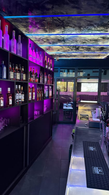 Bar à vendre | Zone piétonne Neuchâtel 15