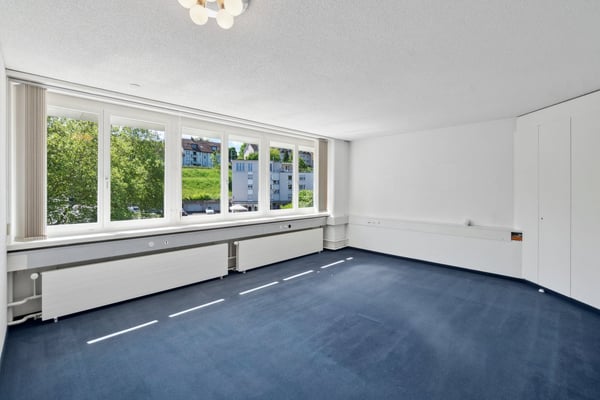 Helle Büroräume im Attikageschoss 7