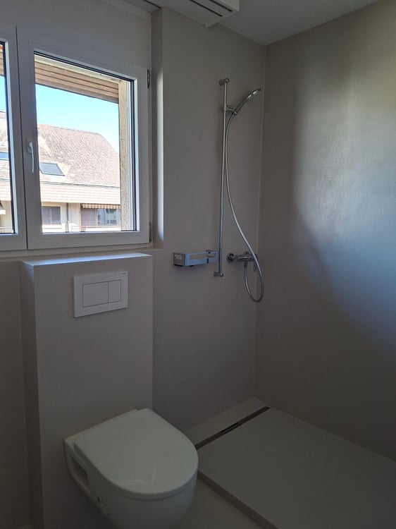 Moderne und frisch sanierte 2.5-Zimmerwohnung 9