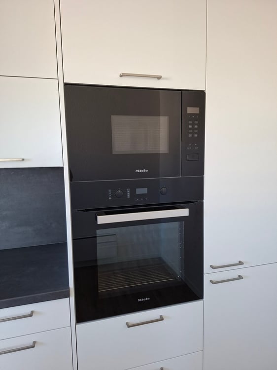 Moderne und frisch sanierte 2.5-Zimmerwohnung 6