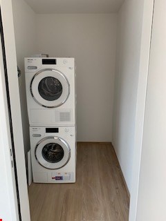 Top Moderne hochwertige Luxus 4.5-Zimmer Wohnung 10