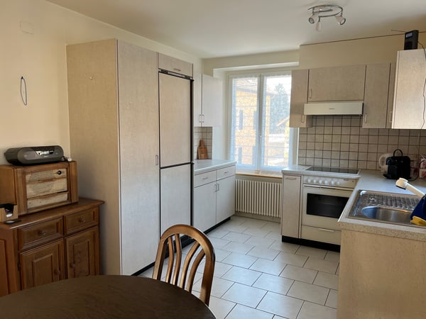 Appartement lumineux meublé de 3 pièces (possibilité d'enlever les meubles) 3