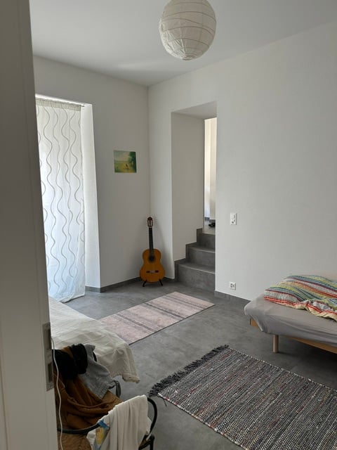 Appartement de 2,5 pièces à louer à Val-de-Travers 8