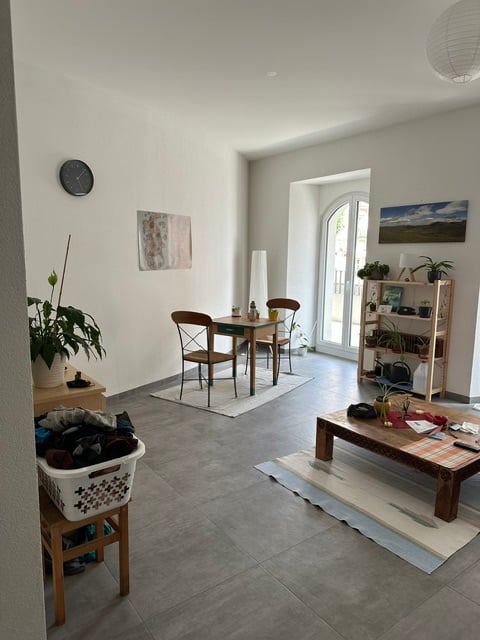 Appartement de 2,5 pièces à louer à Val-de-Travers 3