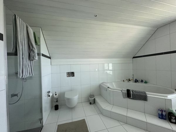 Modernes Einfamilienhaus an herrlicher Aussichtslage 8