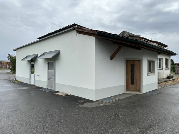 Liebevoll saniertes Wohnhaus mit Werkstatt - viel Platz für Sie und Ihre Fahrzeuge 4