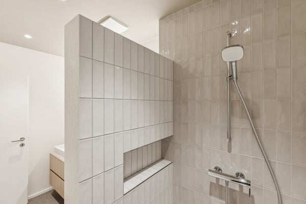 Moderne, helle 1.5-Zimmer-Wohnung im Eigentumsstandard in Suhr 6