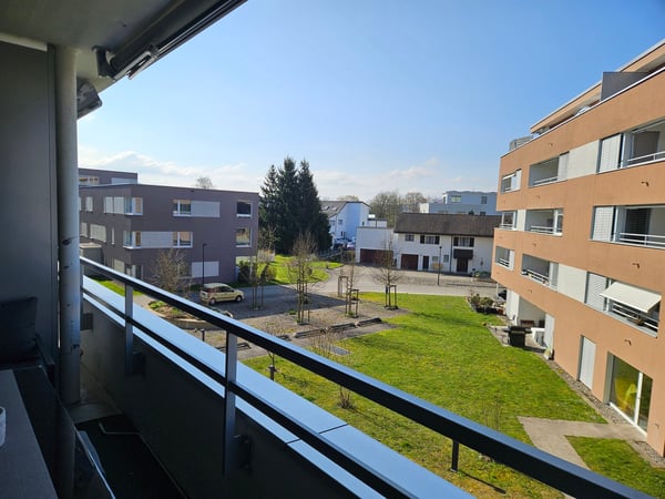 Moderne, helle 3.5 Zimmerwohnung mit Balkon in Oberentfelden 10