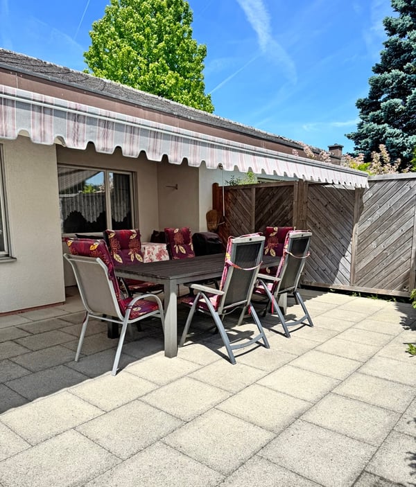 ...Ihr Familienglück mit Pool und grossem Garten... 16