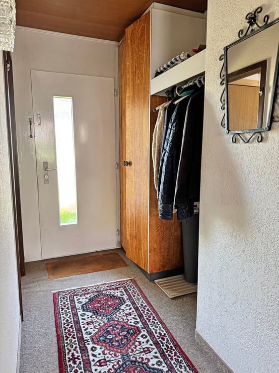 ...Ihr Familienglück mit Pool und grossem Garten... 4