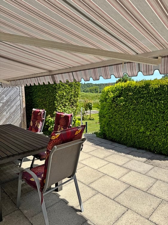 ...Ihr Familienglück mit Pool und grossem Garten... 17
