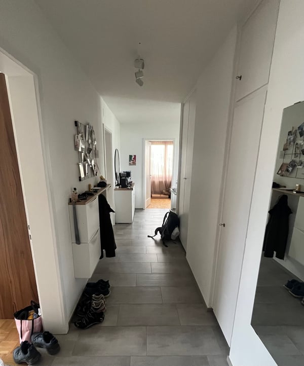 Lichtdurchflutete Eckwohnung in kleinem MFH / Sicht auf Stockhornkette 5