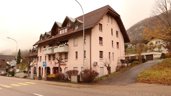 Bin i Gopfriedstutz ä Kiosk.. oder öppa ä Bank? Bin i äs Hotel oder ä Kasseschrank? 2