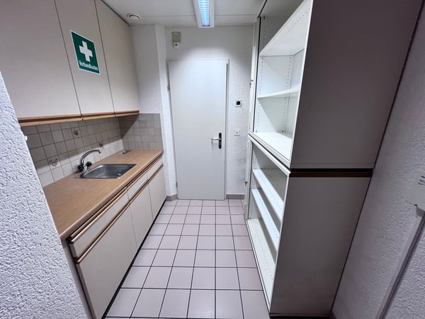 Bin i Gopfriedstutz ä Kiosk.. oder öppa ä Bank? Bin i äs Hotel oder ä Kasseschrank? 15