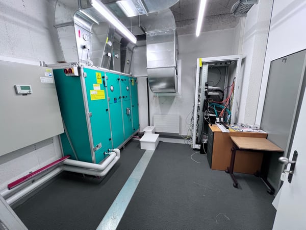 Bin i Gopfriedstutz ä Kiosk.. oder öppa ä Bank? Bin i äs Hotel oder ä Kasseschrank? 19