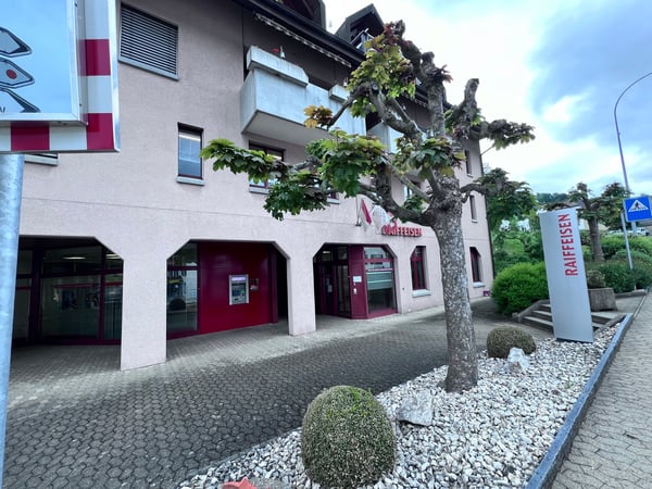 Bin i Gopfriedstutz ä Kiosk.. oder öppa ä Bank? Bin i äs Hotel oder ä Kasseschrank? 4